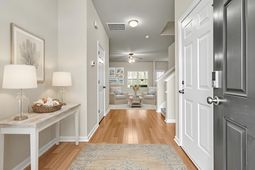 1026 Bennington Drive photo 4