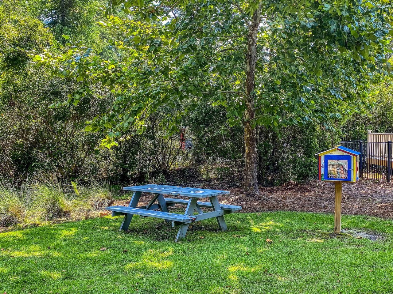 1026 Bennington Drive Photo 6