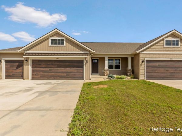 3446 S Riverwalk Drive, Unit 58, Hamilton, MI 49419