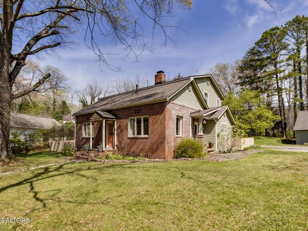 123 Orchard Rd, Norris, TN 37828