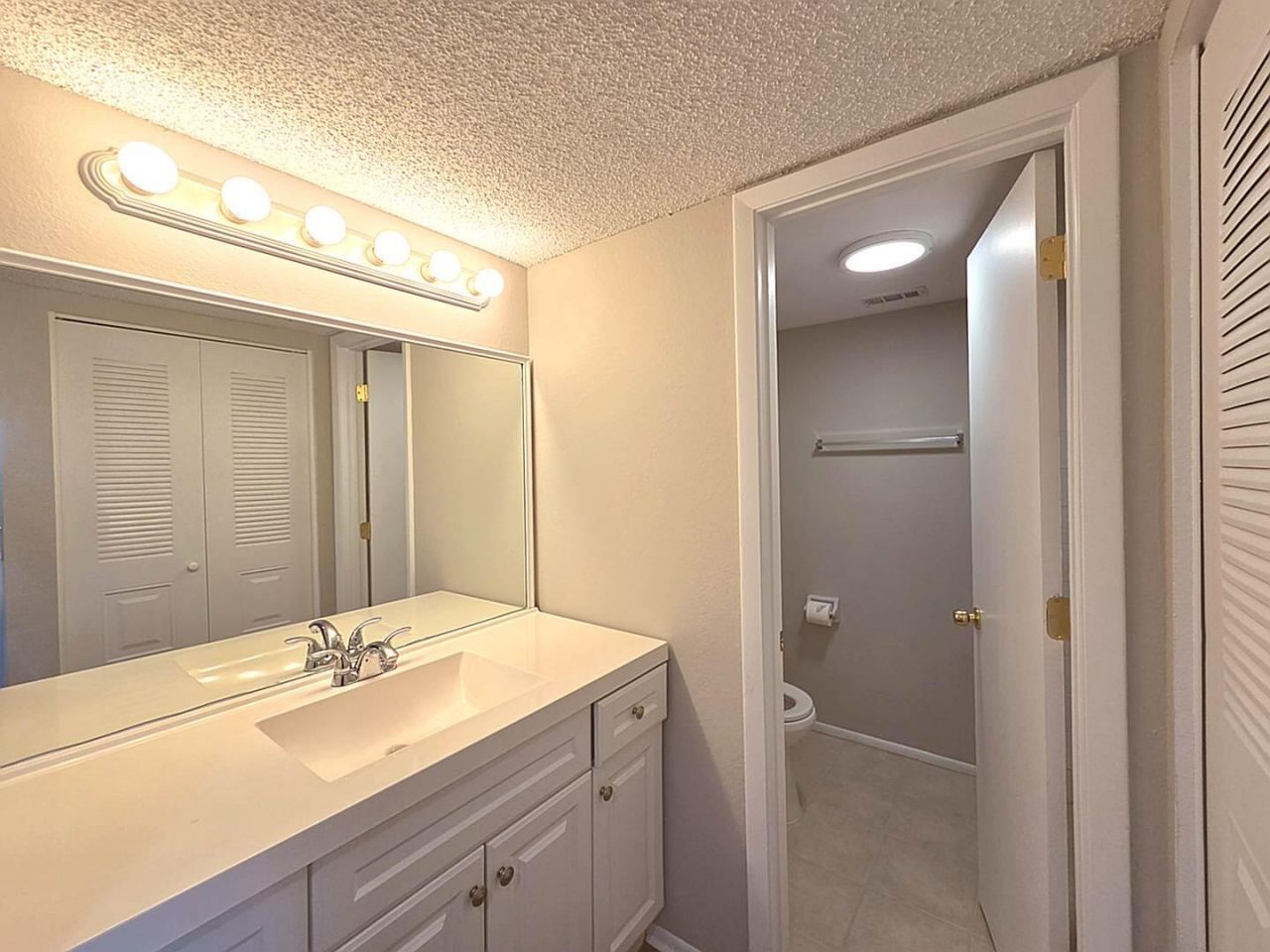 1524 SE Royal Green Circle, Unit Q-202, Port Saint Lucie, FL 34952 Photo