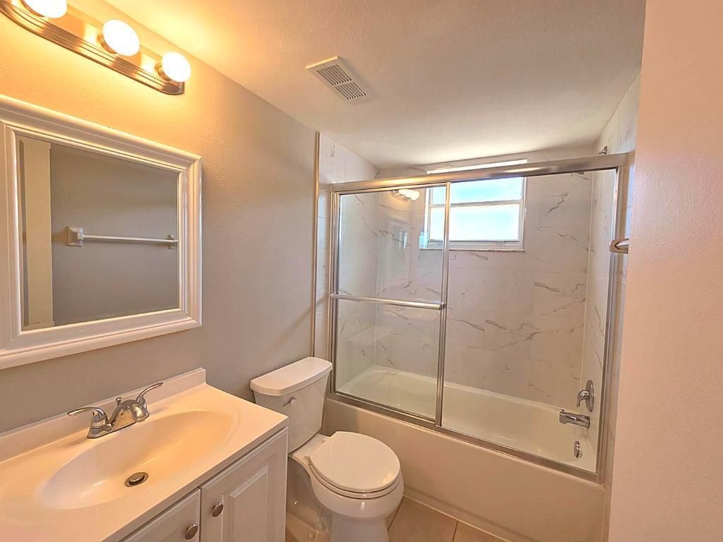 1524 SE Royal Green Circle, Unit Q-202, Port Saint Lucie, FL 34952 Photo