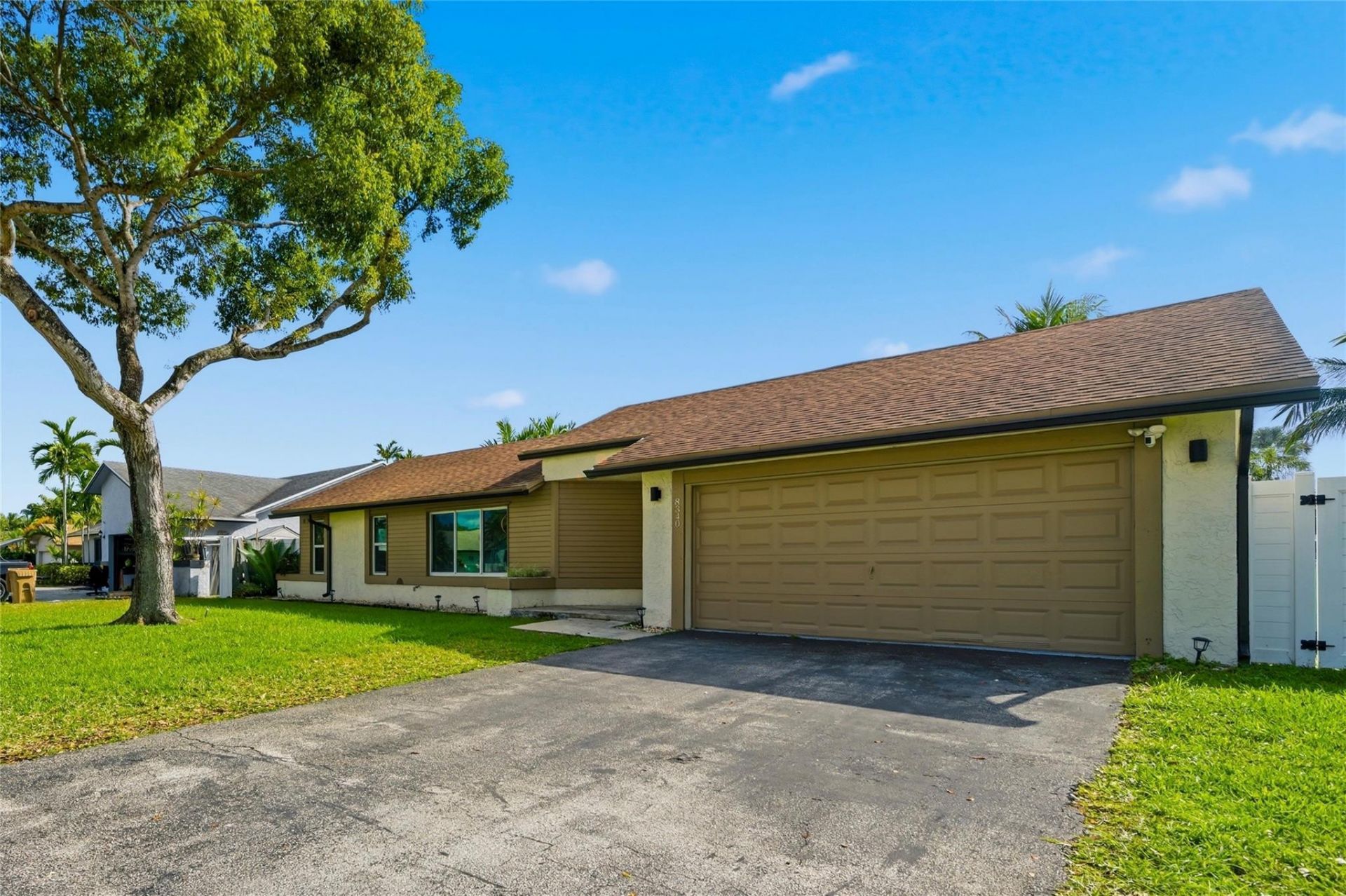 8340 SW 27th Place, Davie, FL 33328 Photo