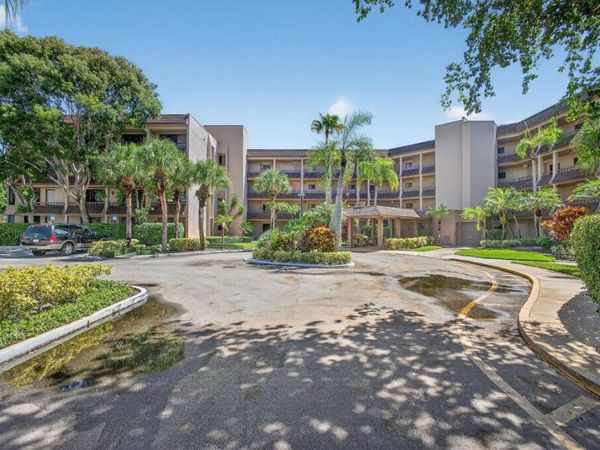 4770 Fountains Dr, Unit 104, Lake Worth, FL 33467
