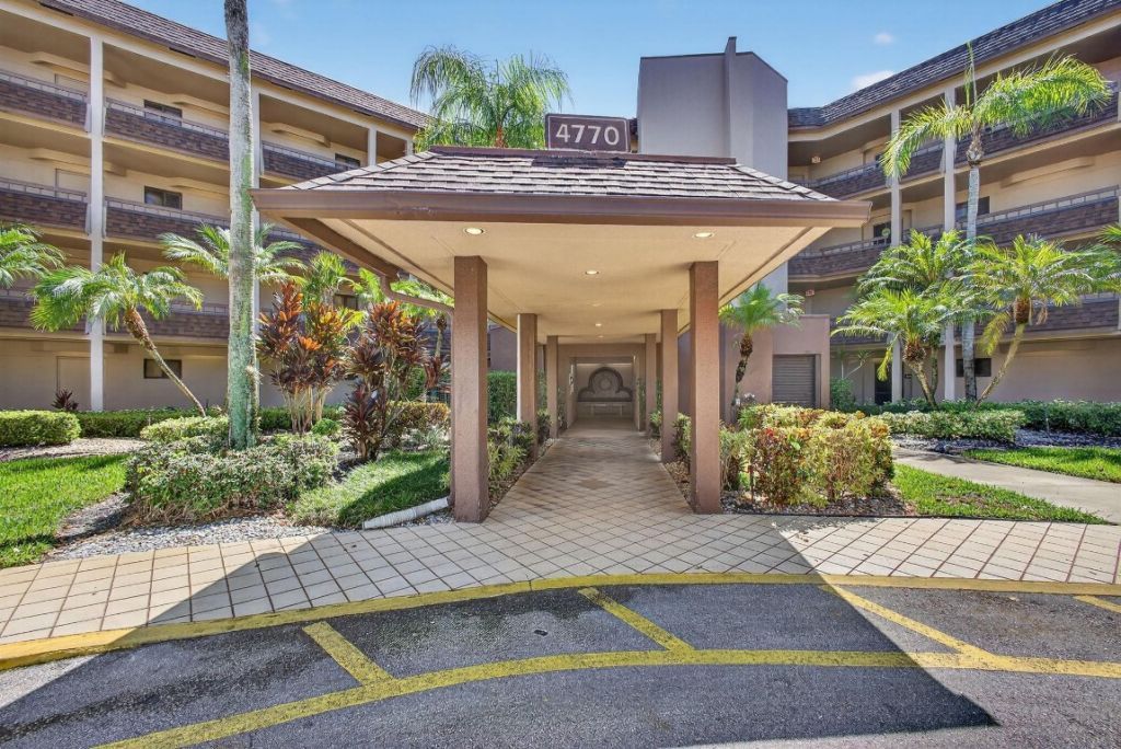 4770 Fountains Drive, Unit 104, Lake Worth, FL 33467 Photo