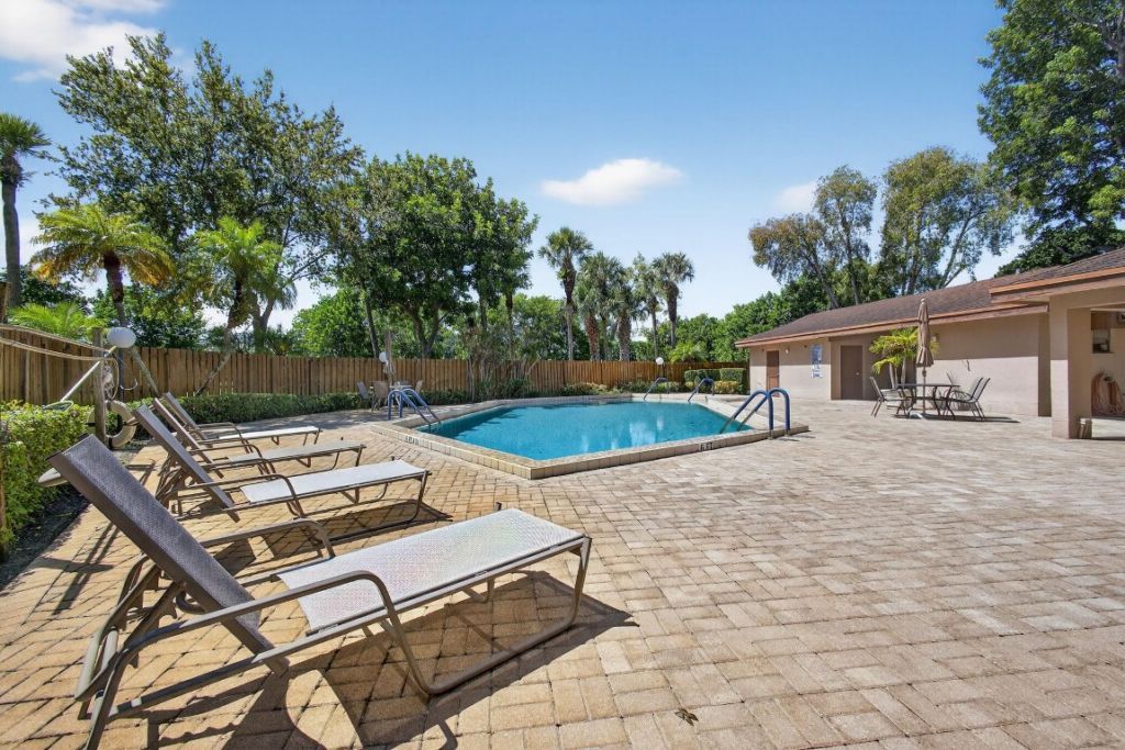 4770 Fountains Drive, Unit 104, Lake Worth, FL 33467 Photo