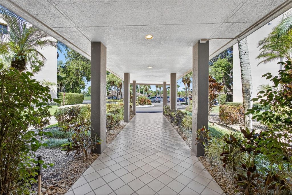 4770 Fountains Drive, Unit 104, Lake Worth, FL 33467 Photo
