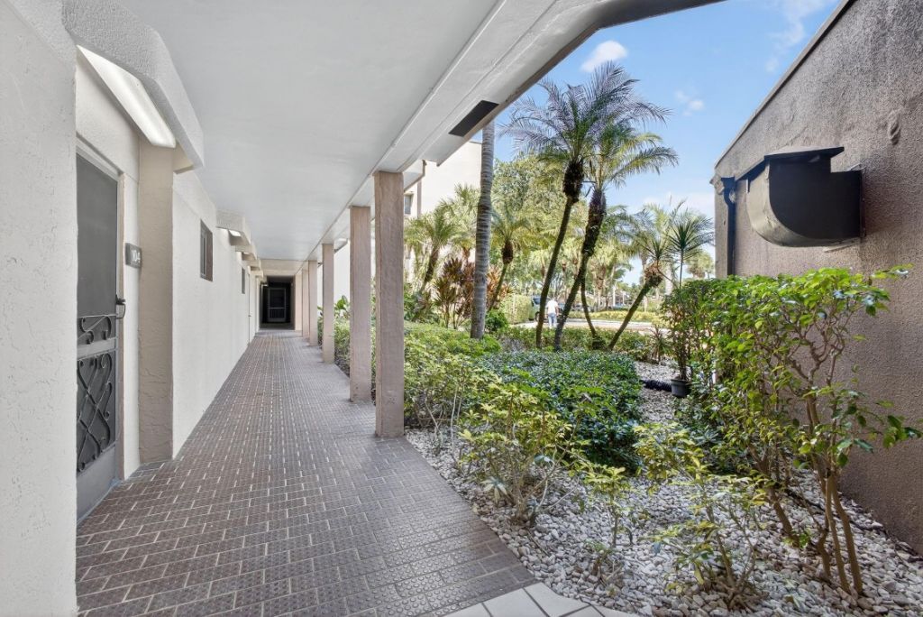 4770 Fountains Drive, Unit 104, Lake Worth, FL 33467 Photo