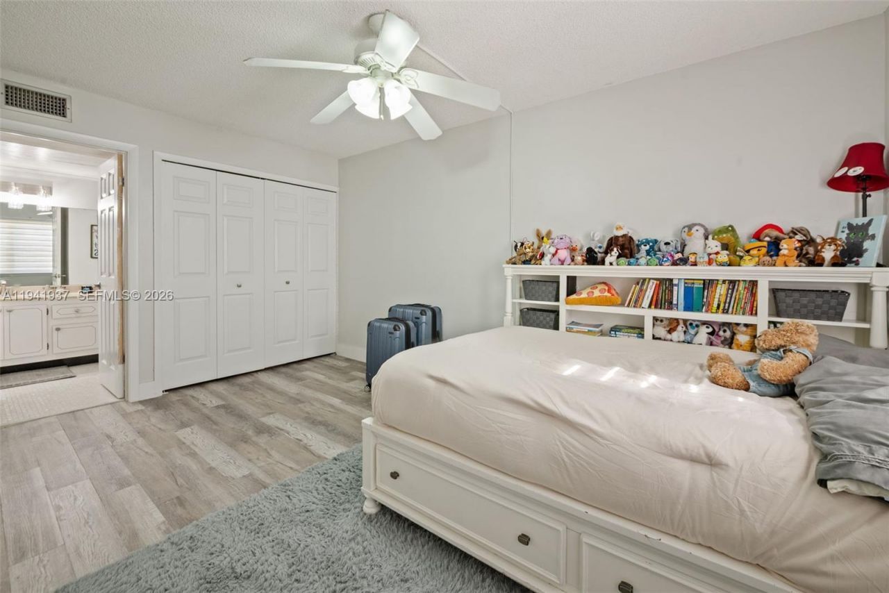 301 Racquet Club Rd, Unit 104, Weston, FL 33326 Photo