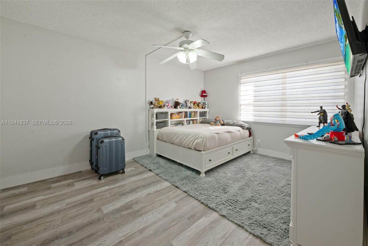 301 Racquet Club Rd, Unit 104, Weston, FL 33326 Photo