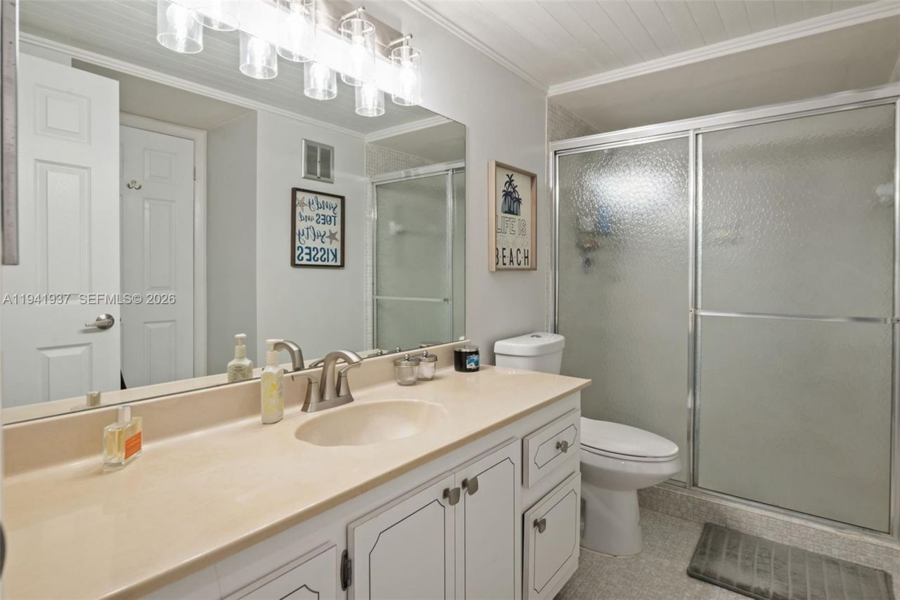 301 Racquet Club Rd, Unit 104, Weston, FL 33326 Photo