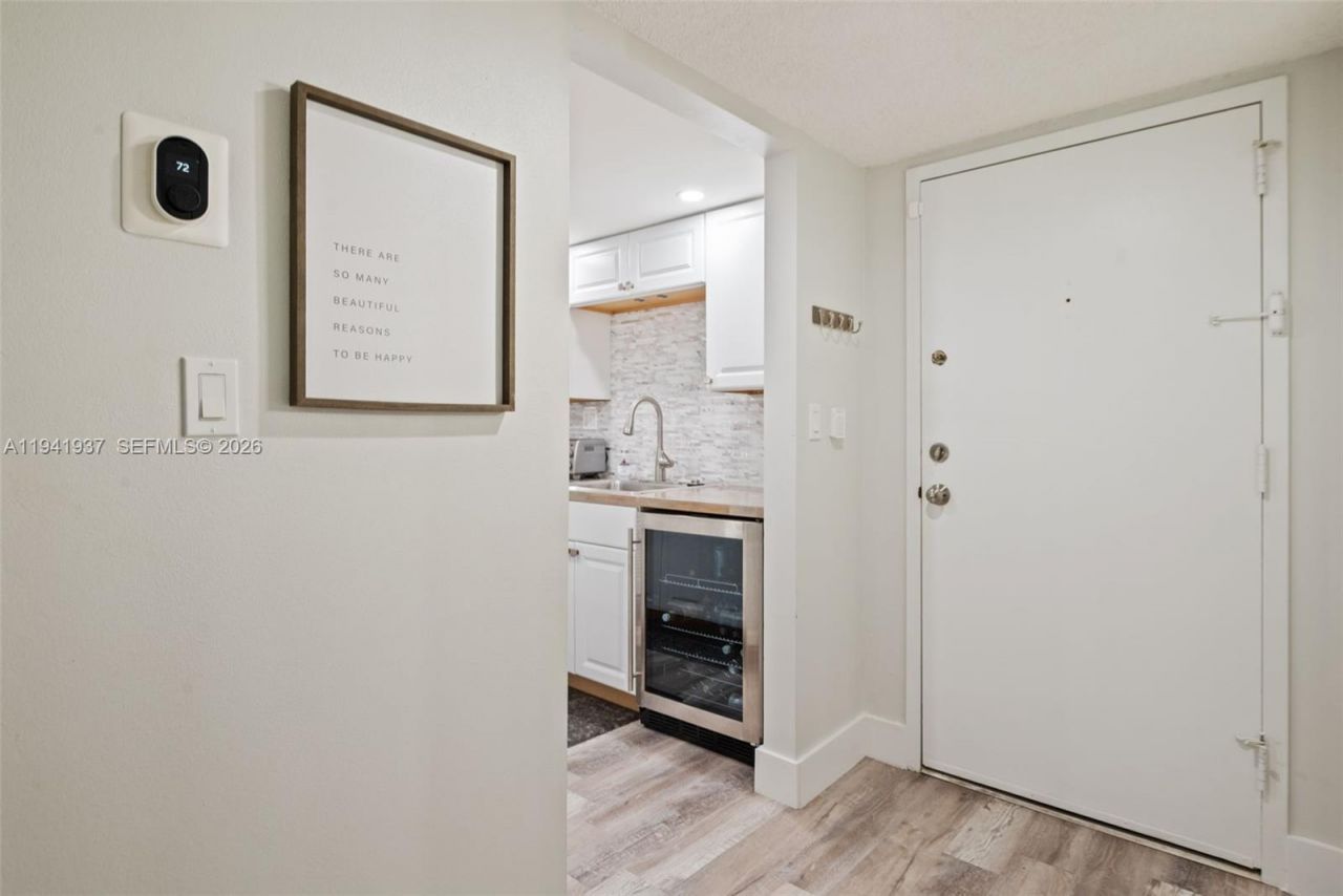 301 Racquet Club Rd, Unit 104, Weston, FL 33326 Photo