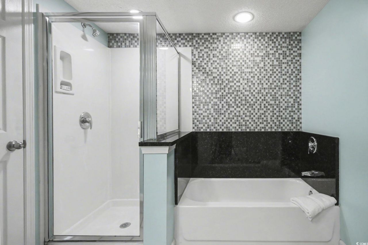 2151 Bridge View Ct. Photo 13