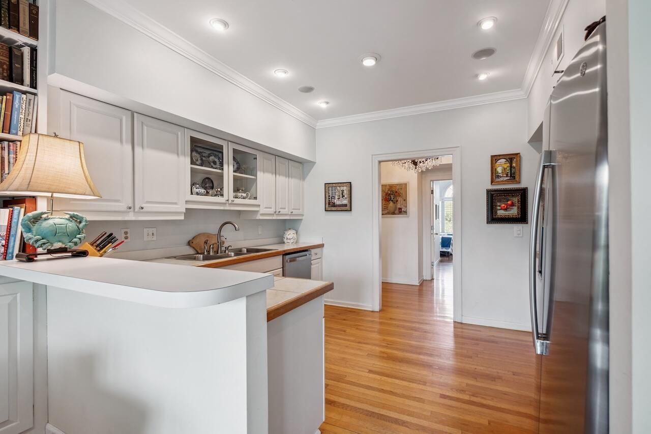 1551 Ben Sawyer Boulevard Photo 40