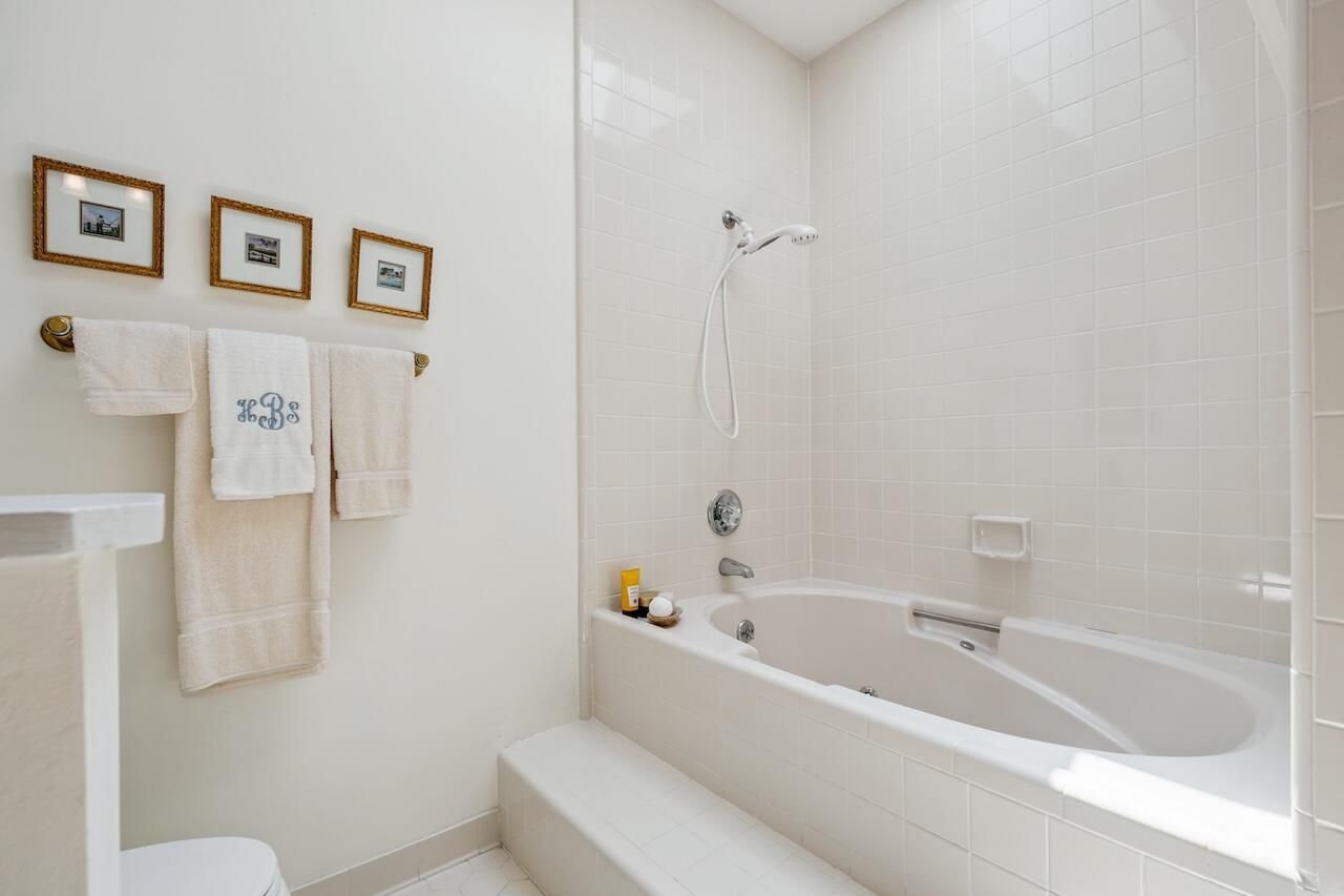 1551 Ben Sawyer Boulevard Photo 46