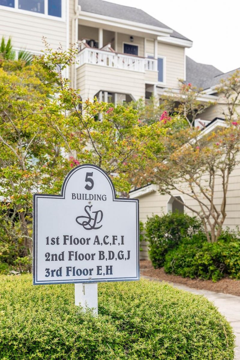 1551 Ben Sawyer Boulevard Photo 61