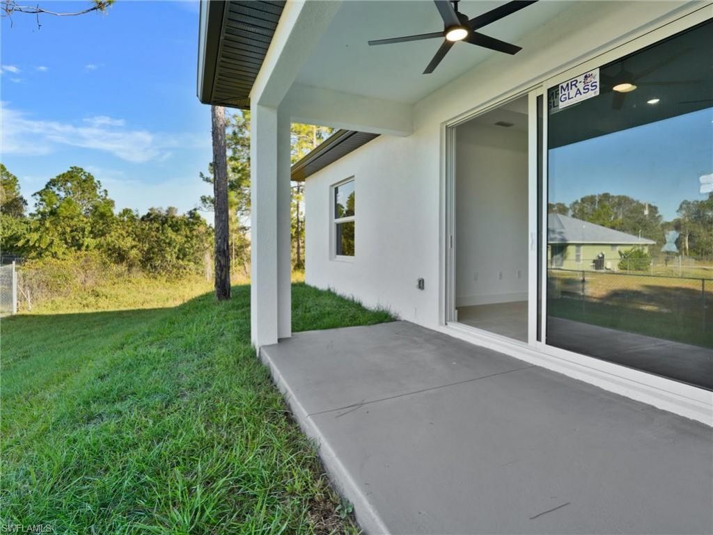 918 Eisenhower Blvd, Lehigh Acres, FL 33974 Photo