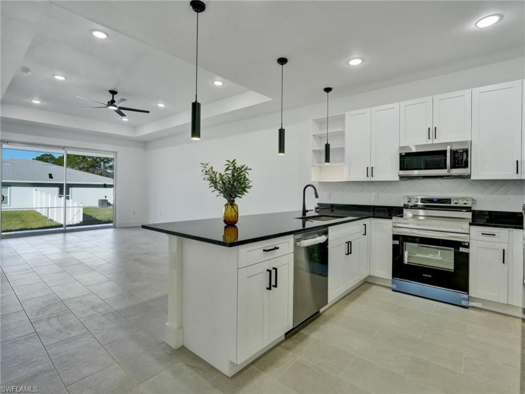 918 Eisenhower Blvd, Lehigh Acres, FL 33974 Photo