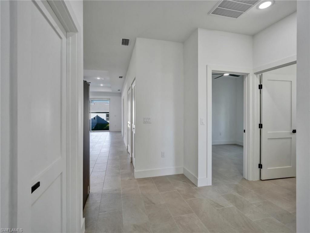 918 Eisenhower Blvd, Lehigh Acres, FL 33974 Photo