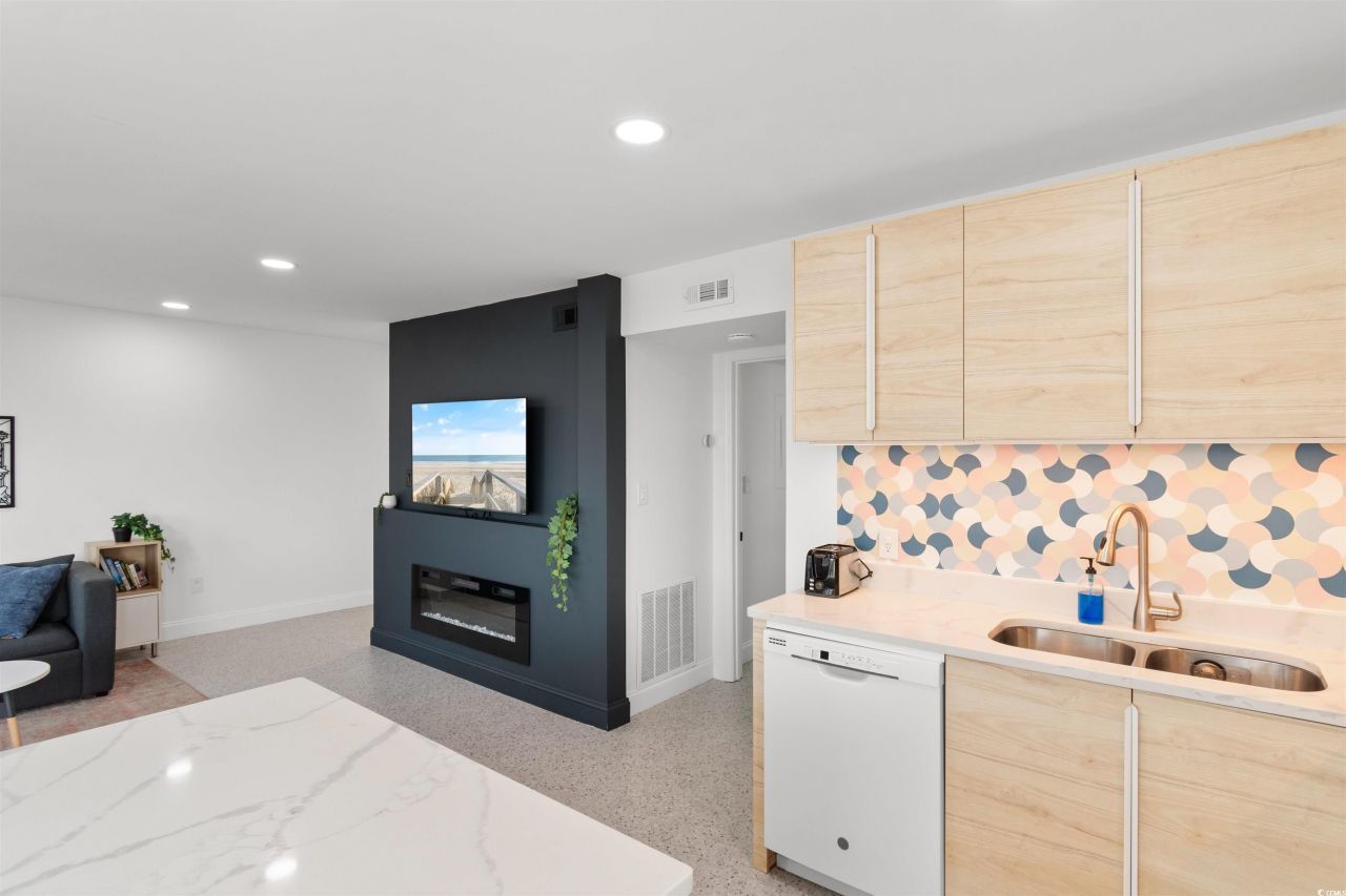 1500 Cenith Dr. Photo 10