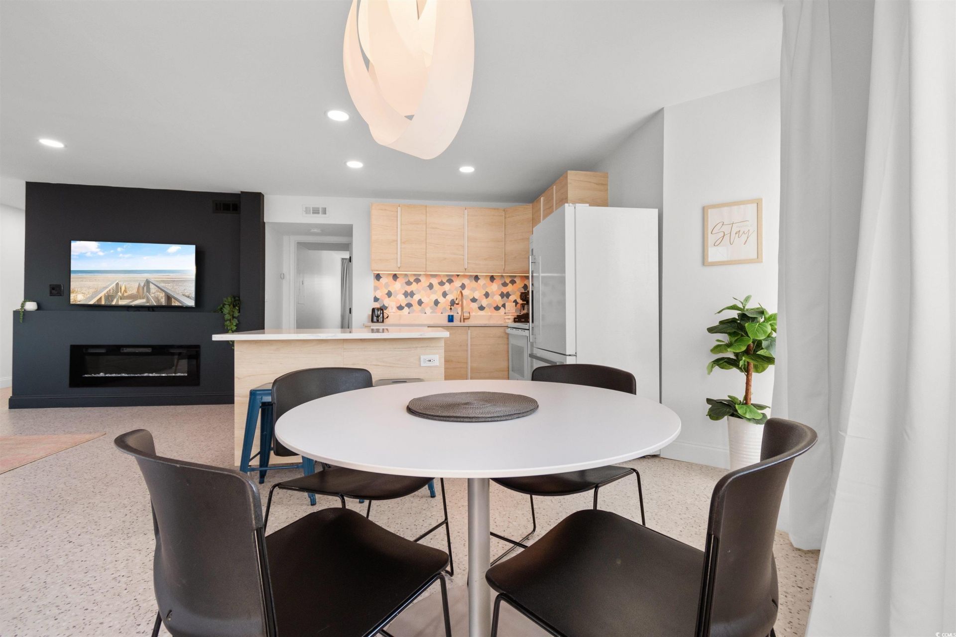 1500 Cenith Dr. Photo 13