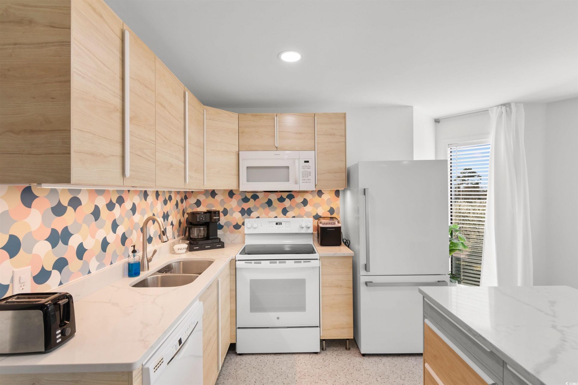 1500 Cenith Dr. Photo 8