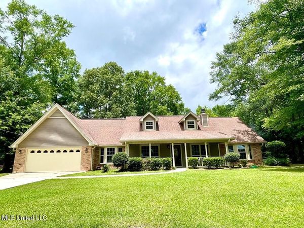 508 W Lakeshore Drive, Carriere, MS 39426