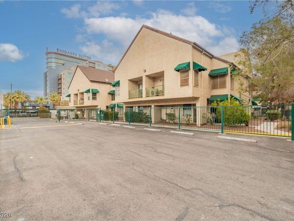 450 Elm Drive, Unit 206, Las Vegas, NV 89169