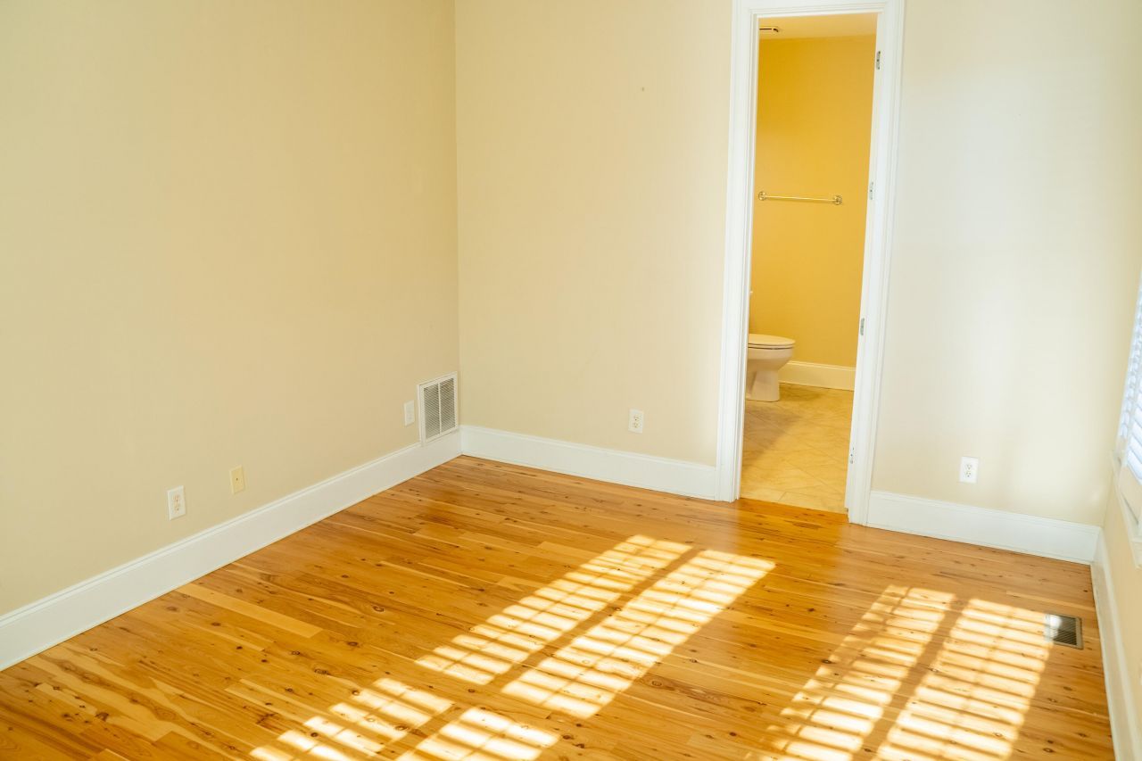 1492 Headquarters Plantation Drive Photo 15