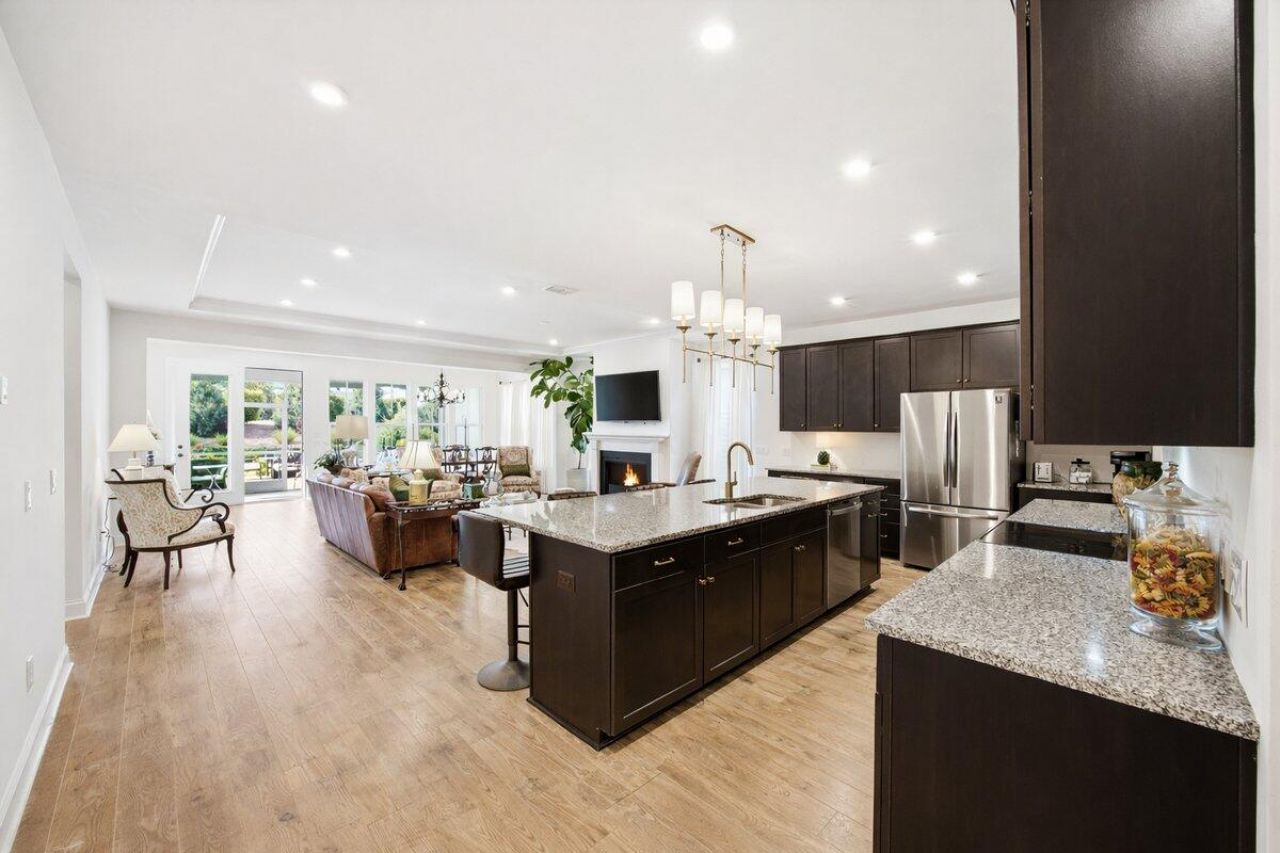 376 Seaside Trail Photo 11