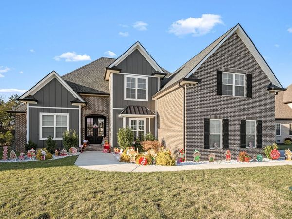 2614 Holly Springs Dr , Murfreesboro, TN 37128