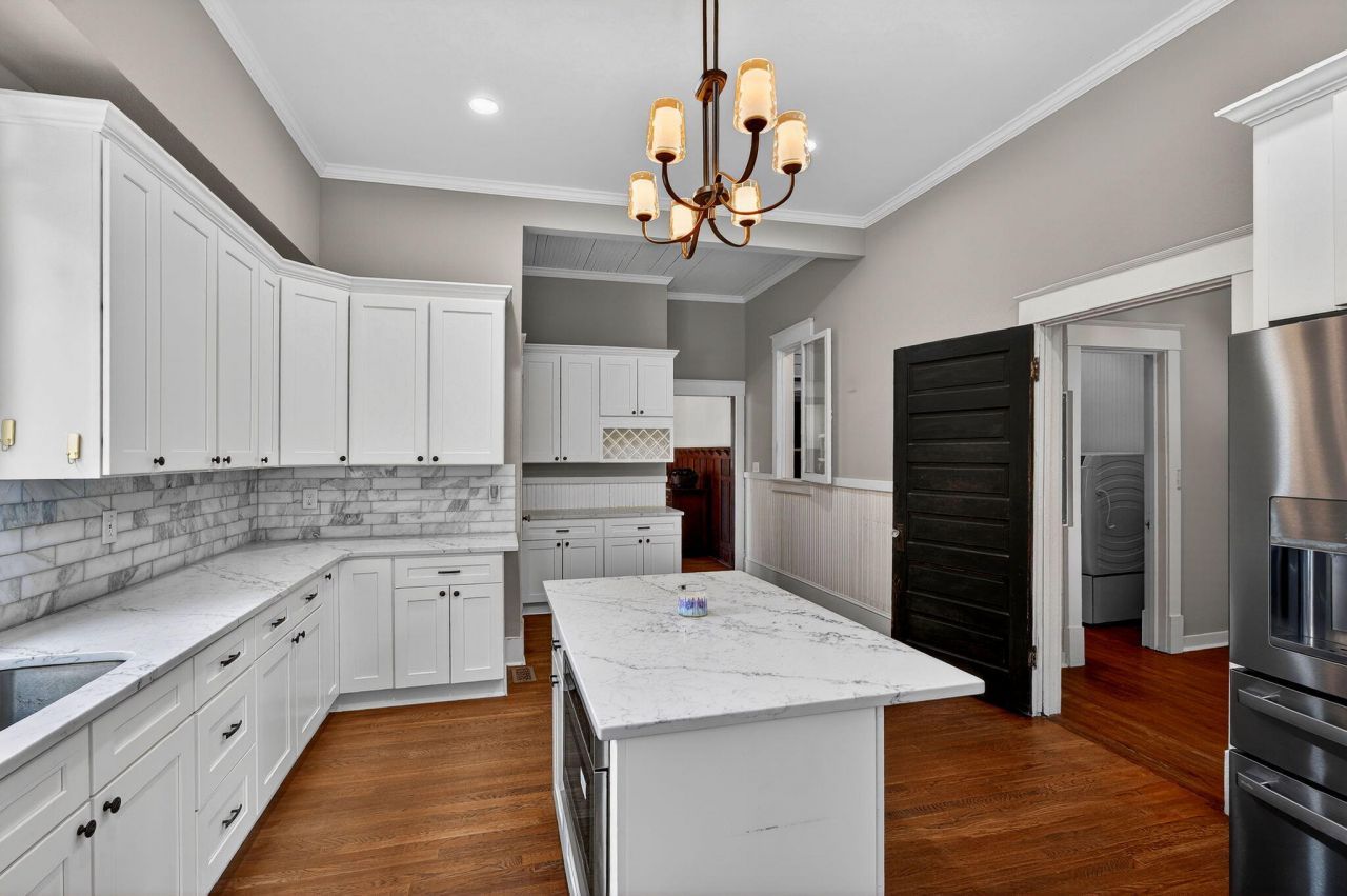 919 Wichman Street Photo 19