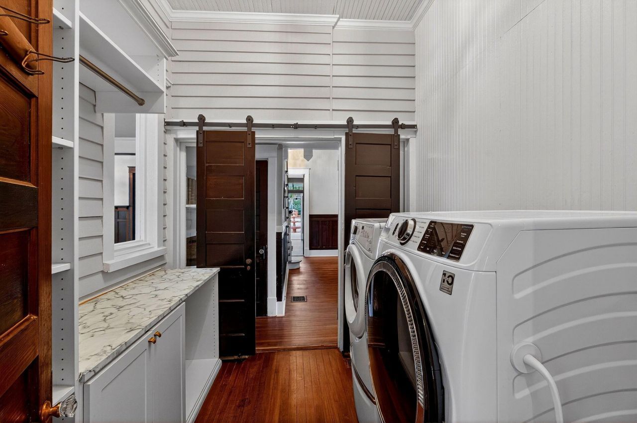 919 Wichman Street Photo 23