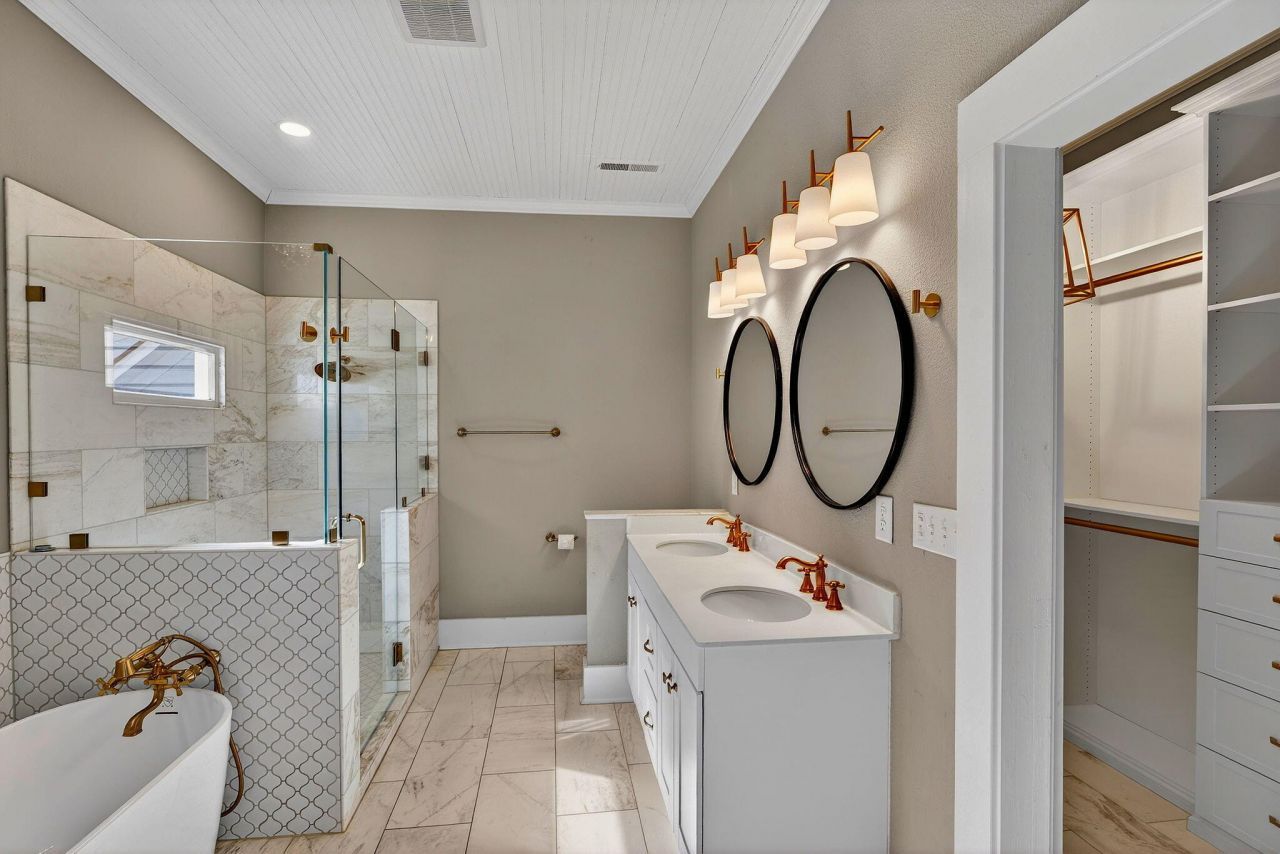 919 Wichman Street Photo 29