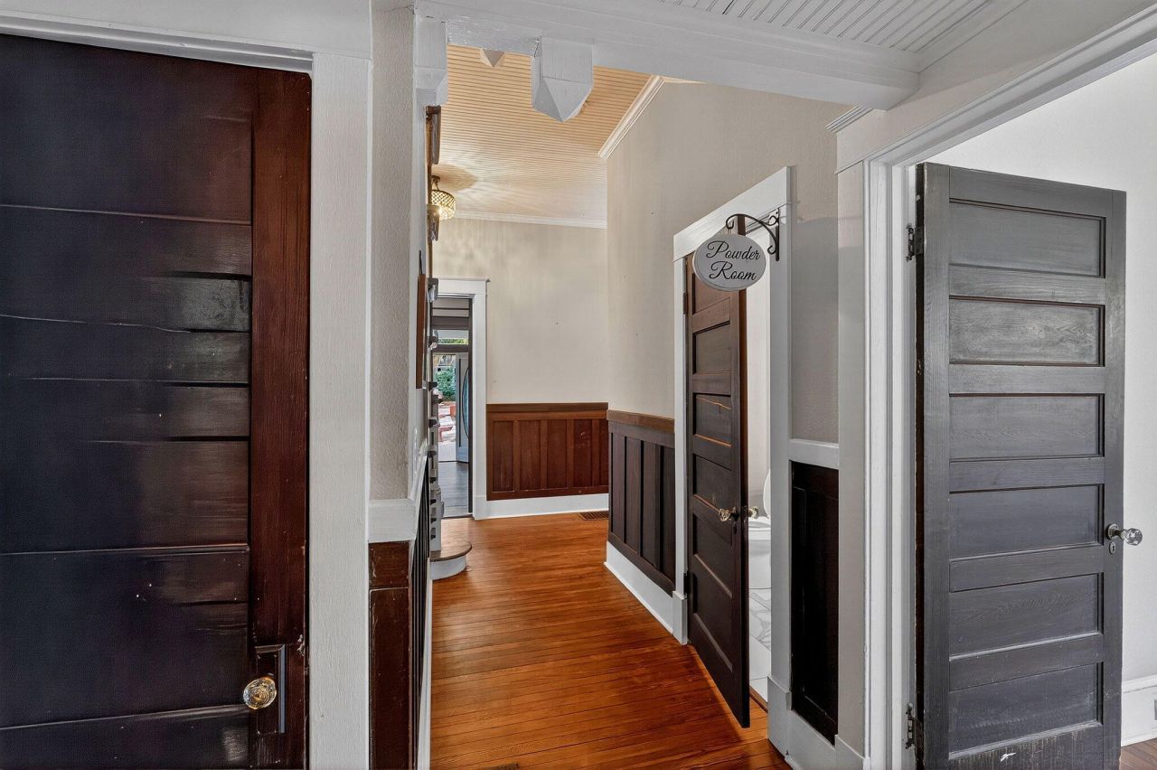 919 Wichman Street Photo 37