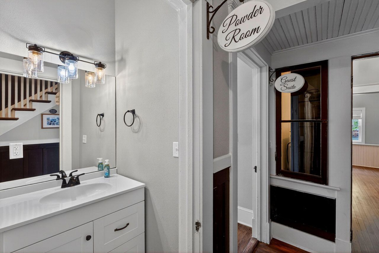 919 Wichman Street Photo 43