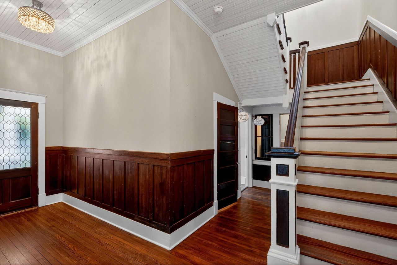 919 Wichman Street Photo 44