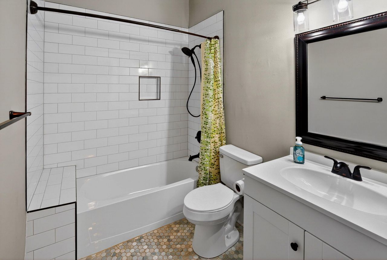 919 Wichman Street Photo 55