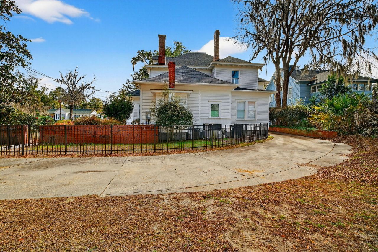 919 Wichman Street Photo 82