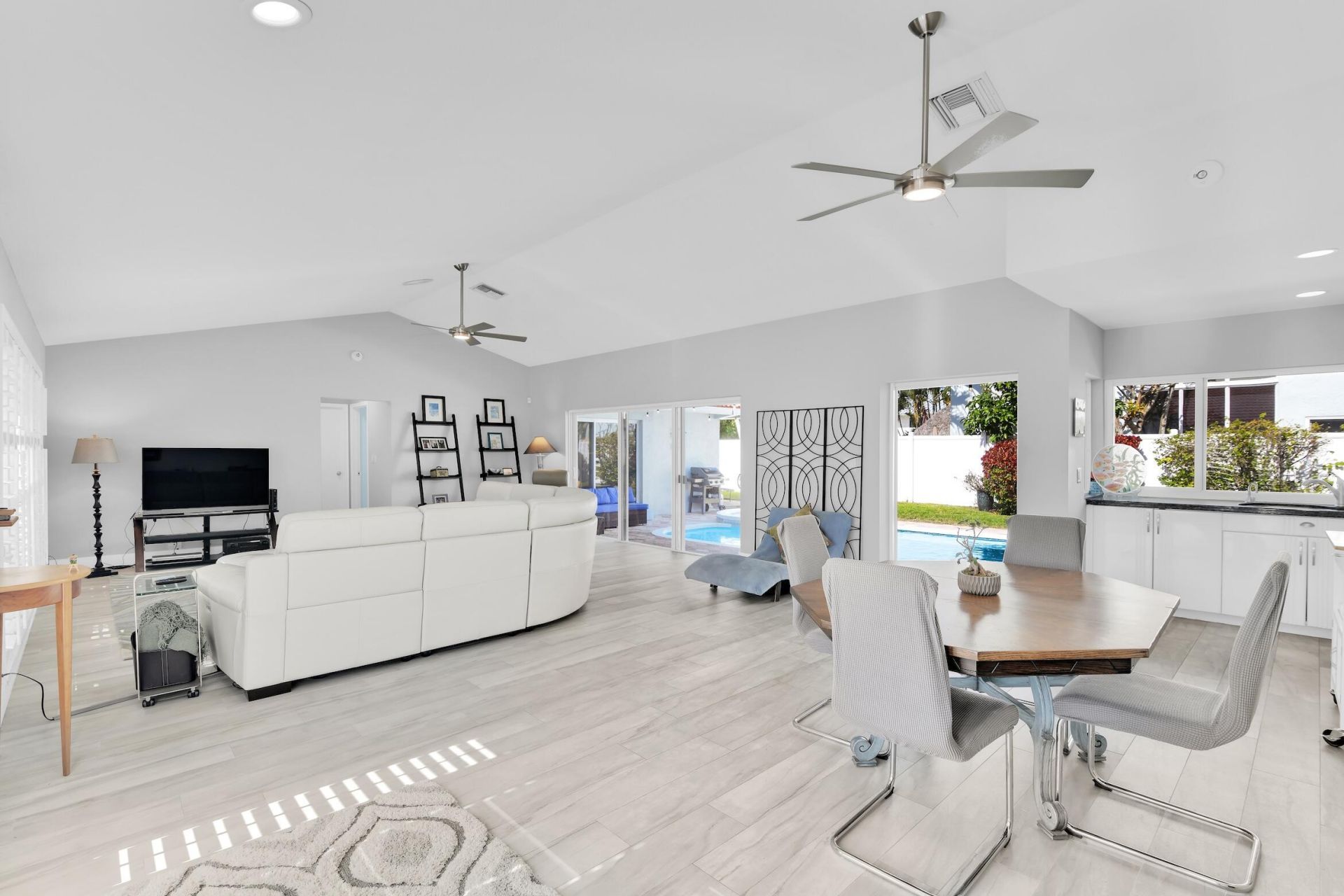 501 SW 15th Road, Boca Raton, FL 33432 Photo