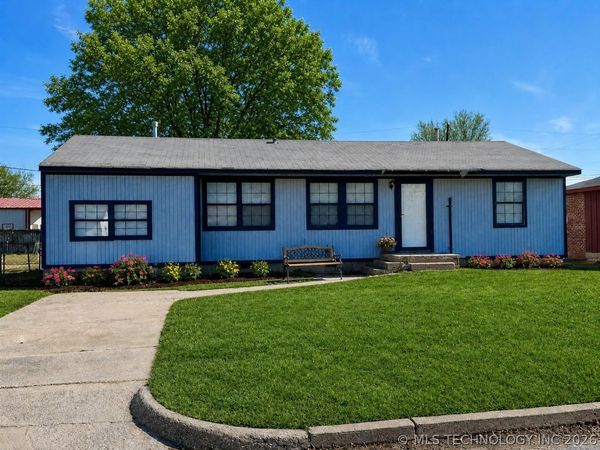 108 Maple Street, Locust Grove, OK 74352