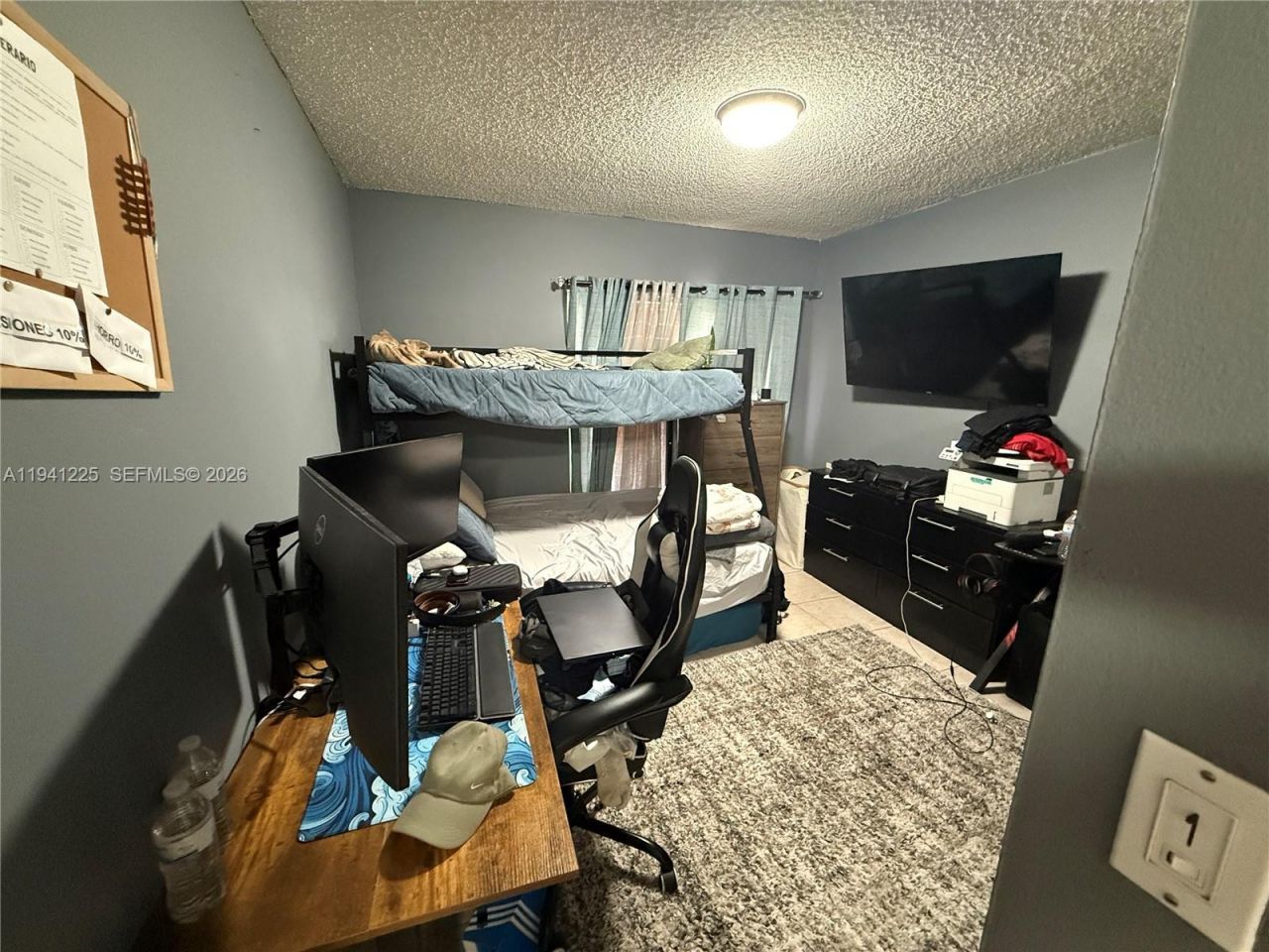 1950 W 54th St, Unit 409, Hialeah, FL 33012 Photo