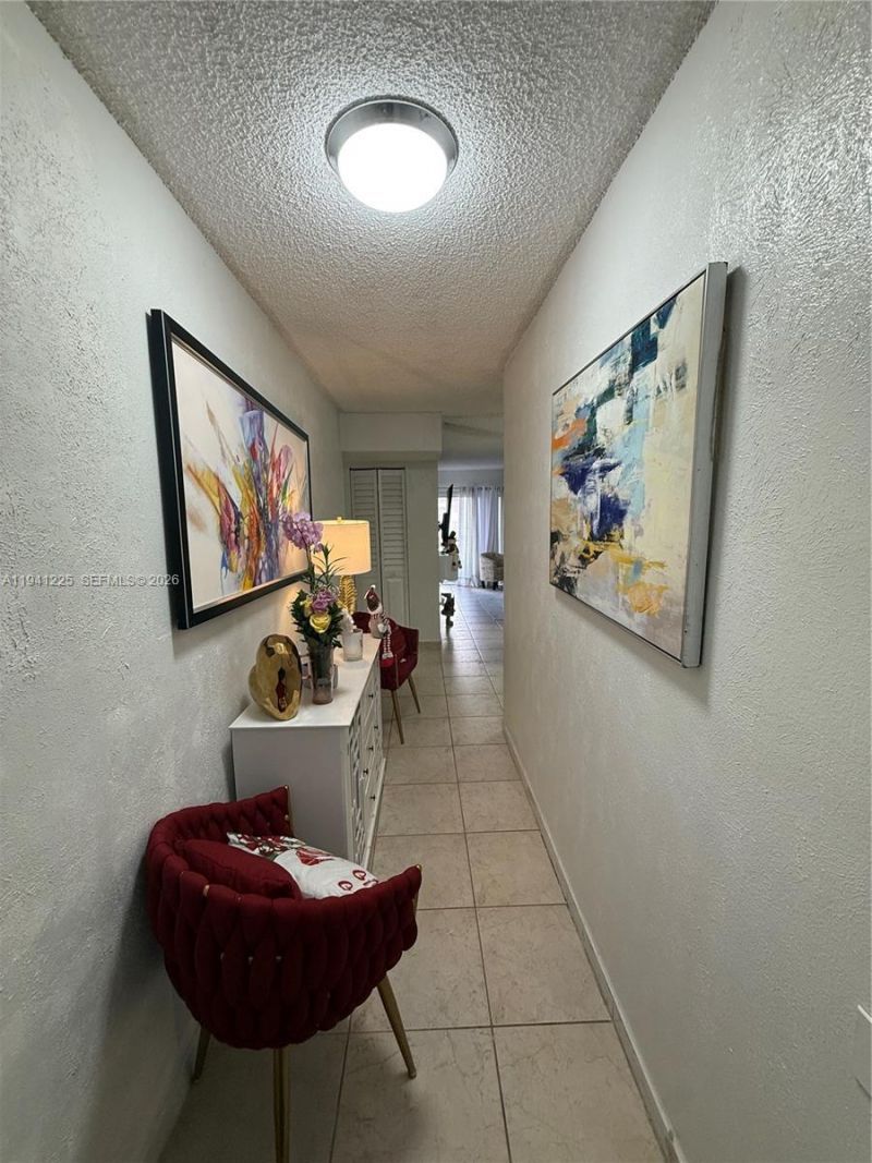 1950 W 54th St, Unit 409, Hialeah, FL 33012 Photo