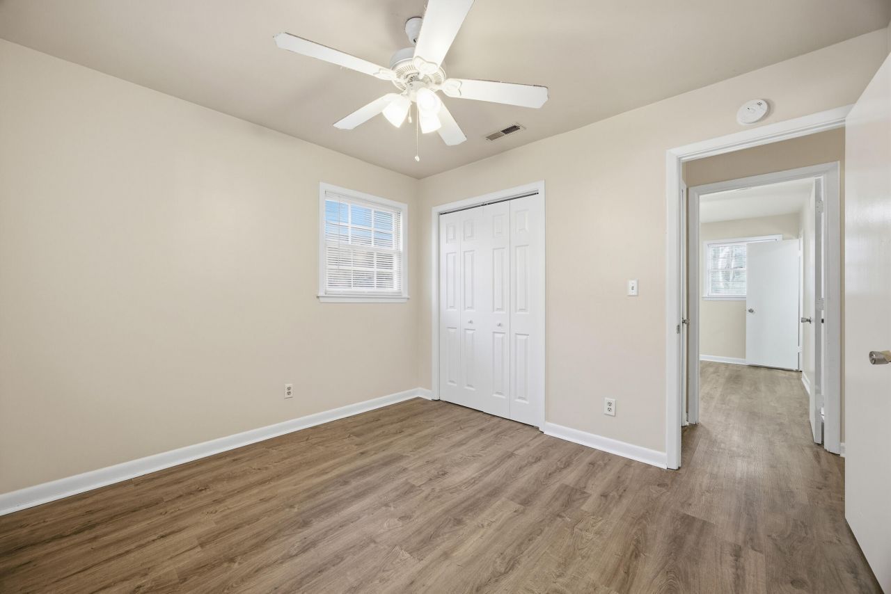 202 Elliott Drive Photo 15