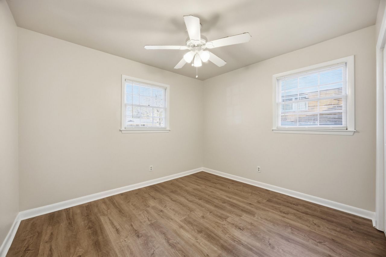 202 Elliott Drive Photo 16