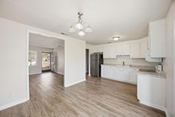 202 Elliott Drive photo 4