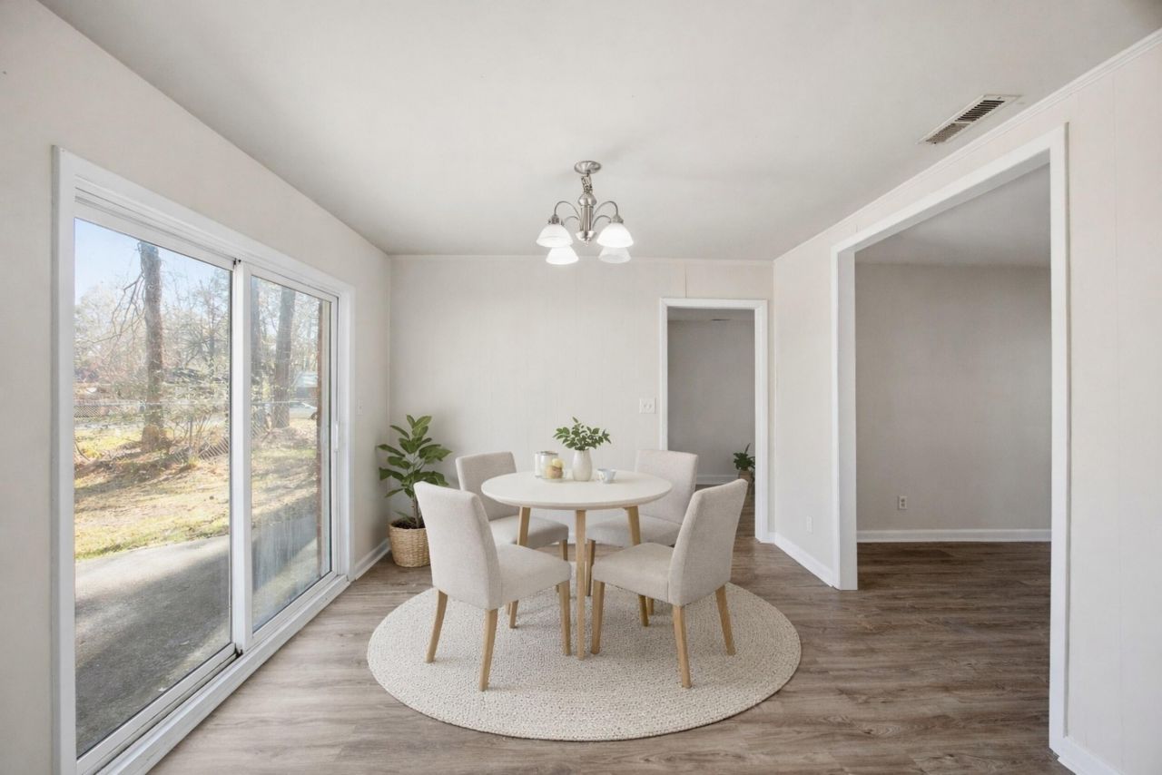 202 Elliott Drive Photo 7