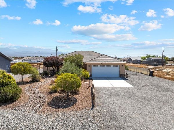 1901 Old West Avenue, Pahrump, NV 89048