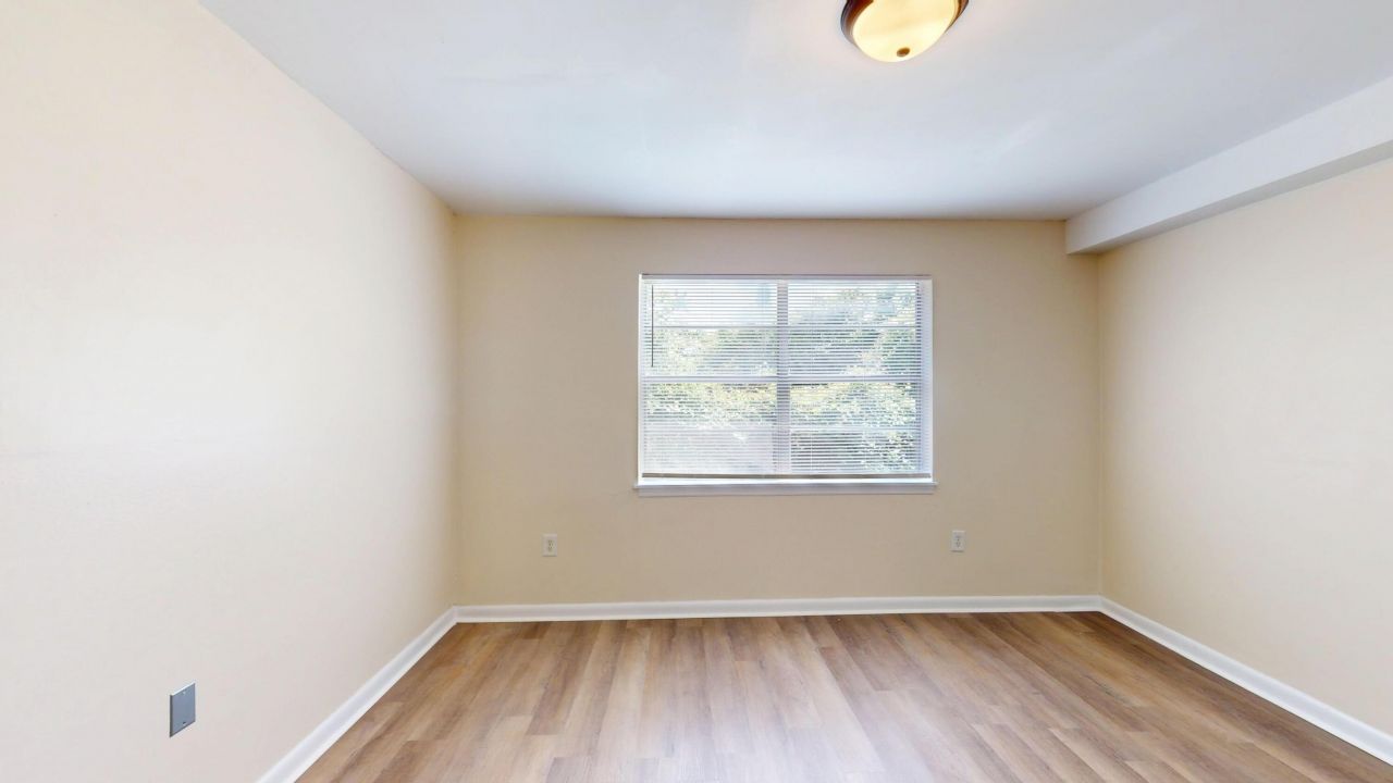 415 Parkdale Drive Photo 10