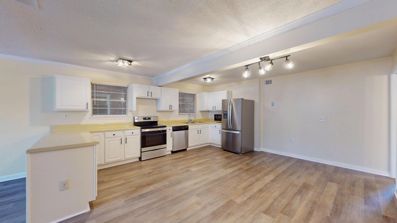 415 Parkdale Drive Photo 18